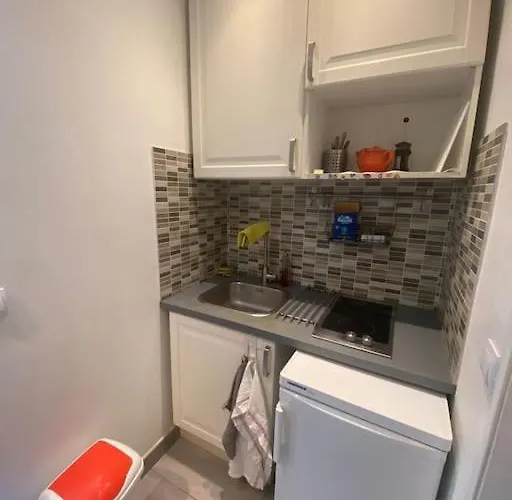 Apartment Small Near Eiffel Tower *